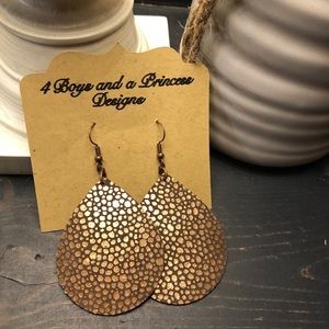 Handmade leather earrings! Gorgeous brown shimmer!
